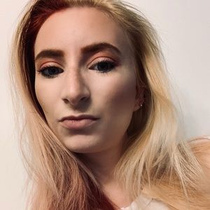 Meet your Posher, Tori